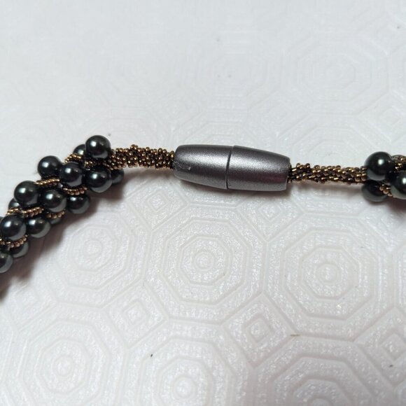 Pretty Vintage Hand Beaded Necklace Broncetone & Emerald Green Beads - Picture 7 of 8